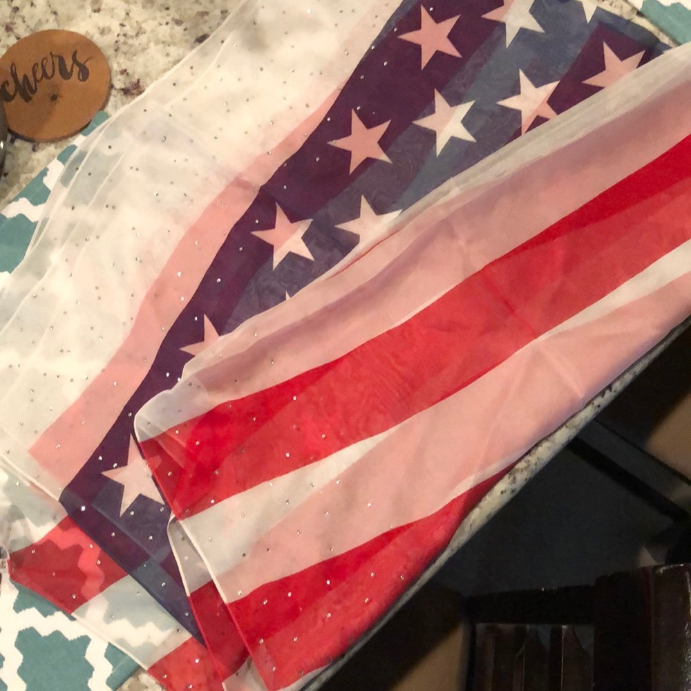 Collection 18 NWT scarf Red white and blue patriotic